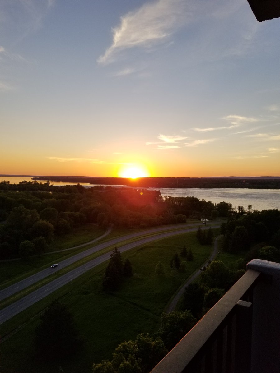 Coolleen1972's tweet photo. @KelseyMcEwen @YourMorning Sun setting over the Gatineau Hills at the Ottawa River Parkway June 8, 2019. #MyOttawa #myeverydayview https://t.co/b39tZUpJAY