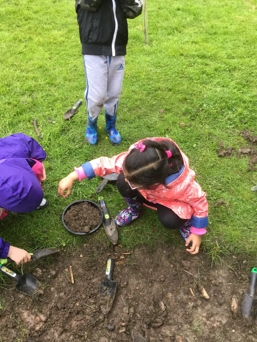 ForestScientia's tweet photo. Muddy fun at Forest School today! Muddy days are the best, so great to see the children able to explore in the rain and get their hands dirty. 
#forestschool #mud #muddykids https://t.co/G8Txny9xuH