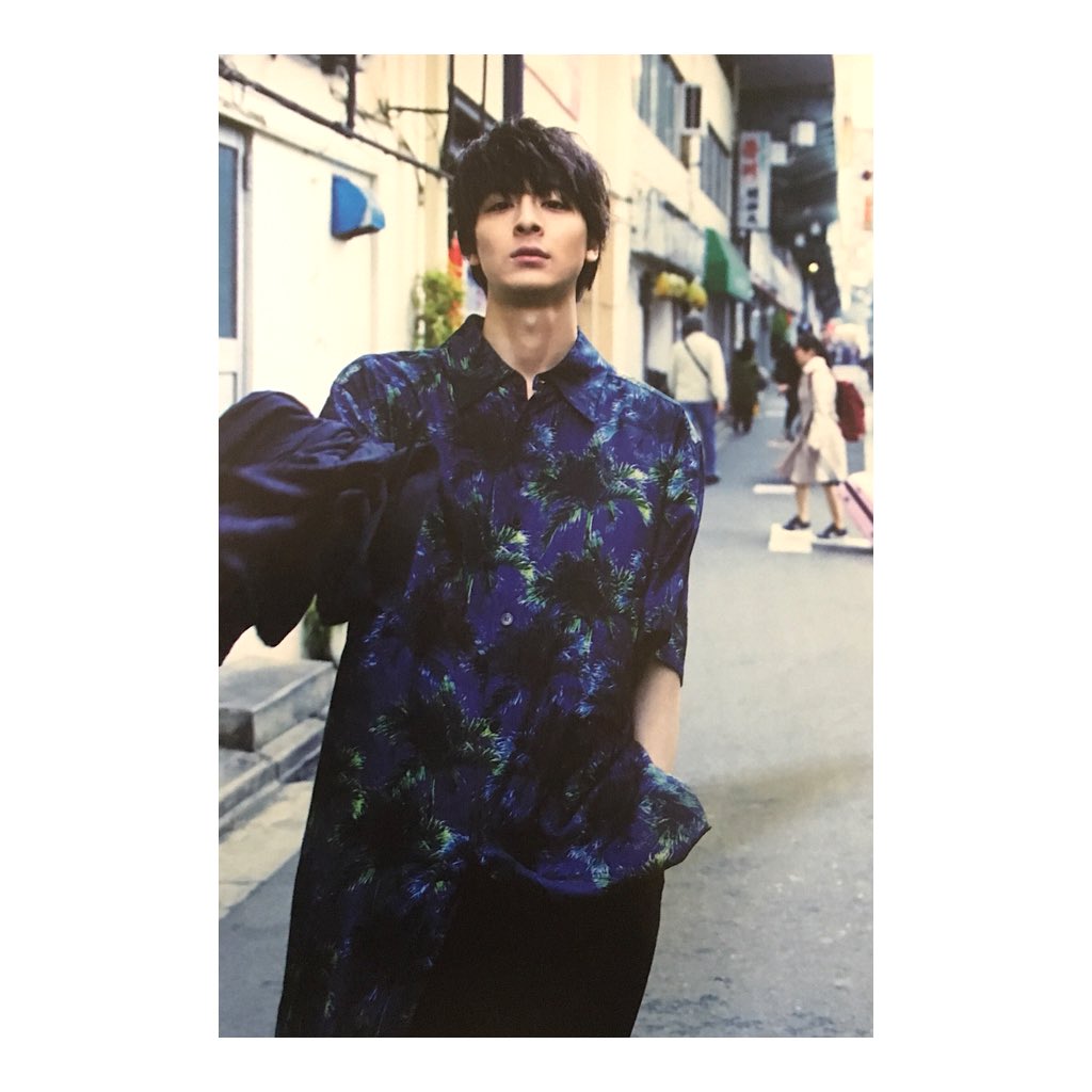 Ground_Y's tweet photo. magazine 「Audition blue」
Mahiro Takasugi
高杉 真宙

costume provider 
thank you

#groundy #yohjiyamamoto #グラウンドワイ #ヨウジヤマモト #山本耀司 #高杉真宙 #y3   #19ss https://t.co/KQwFRm2fq3