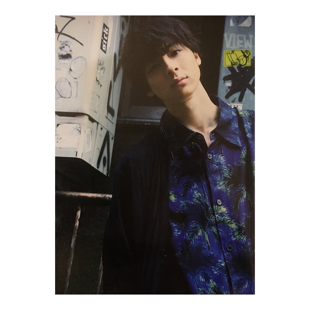 Ground_Y's tweet photo. magazine 「Audition blue」
Mahiro Takasugi
高杉 真宙

costume provider 
thank you

#groundy #yohjiyamamoto #グラウンドワイ #ヨウジヤマモト #山本耀司 #高杉真宙 #y3   #19ss https://t.co/KQwFRm2fq3