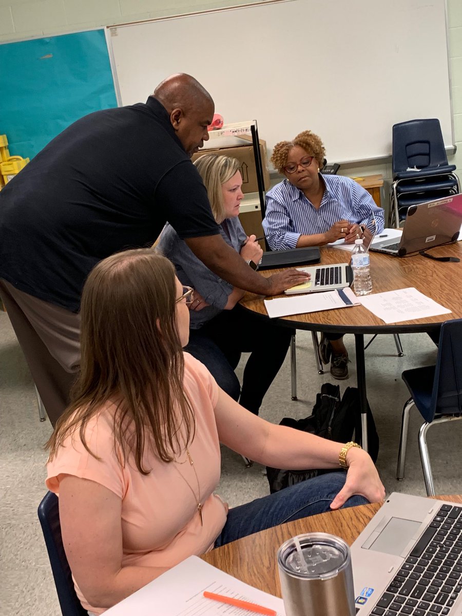 rockhillmath's tweet photo. J Smith teaching @RockHillHigh1 @NHS_Trojans @CHMSKnightsRH & @FortMillJackets VBA coding in @Microsoft Excel #STEAM #TransferableSkills #Coding @RockHillSchools #EquitableResources https://t.co/zf1ExxQRRq