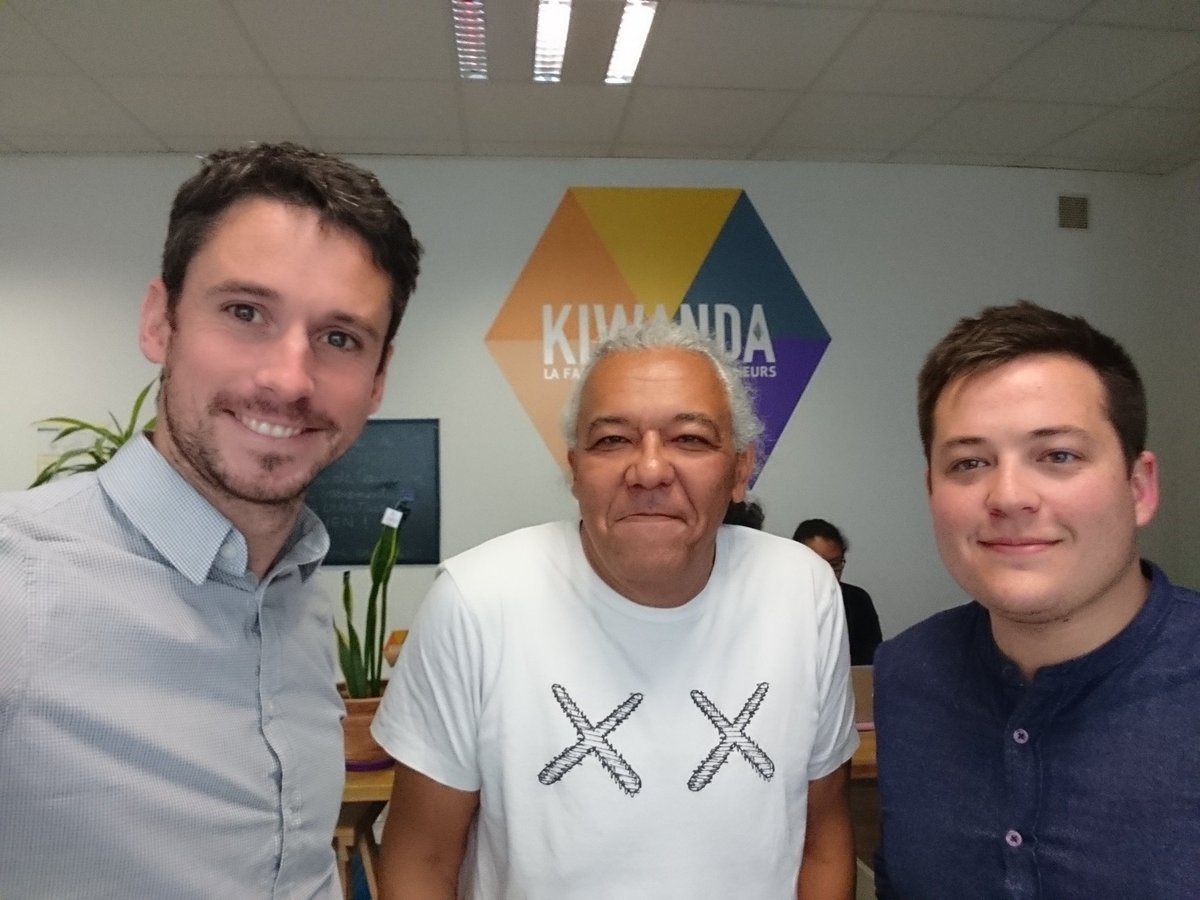 Semaine associative d'@HESUSCorp, journée chez @SINGA_FRANCE, avec 2 super entrepreneurs réfugiés : 
Tarek Osman, égyptien fondateur de Collabexport
Ghaees Alshorbajy, syrien fondateur de Kaoukab
Au delà de l'aide pour leurs activités et bien ça nous a donner une belle patate !