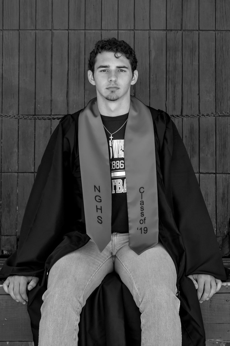 EmWygantPhoto's tweet photo. 2020 SENIORS... consider me for your senior photo photographer!! Also, schedule your sessions before the hectic school year starts up!! I have a lot of creative ideas that I am excited to execute!!📸💕
#seniorphotos #senior2020 https://t.co/WisOBZJ3Hu