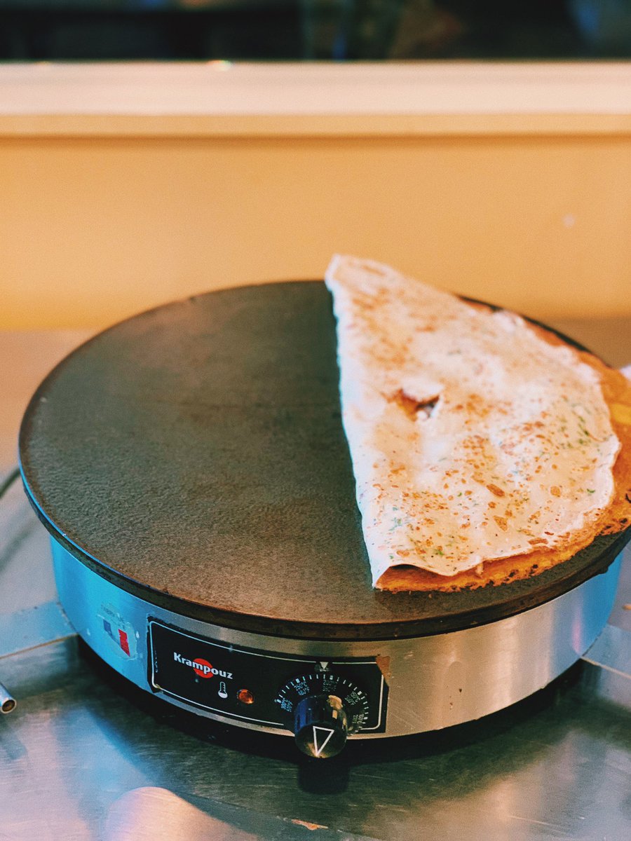 LaCrepeBakery's tweet photo. Happy Thursday for everyone!!! Mushroom Crepe is the best seller today!!! Stop by @lacrepebakerycafe and check us out!!!❤️#clecoffee #middleburghheights #cleaneating #streetfood #cleveland #clecrepes #cleatstagram #berea #strongsville #clefoodies #cleanbreakfast #bw https://t.co/wcNdzqUXEe