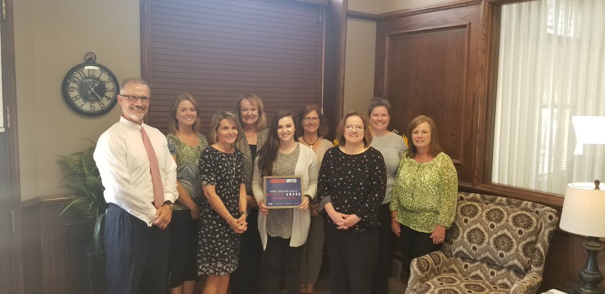 UnitedWayofReno's tweet photo. Our hard-working donors and fundraisers make us so proud to serve Reno County. Congratulations to Swindoll Janzen Hawk &amp; Loyd LLC on achieving the bronze award for your outstanding work in raising funds for your community! #OneCommunityUnited #Volunteer #Fundraiser #Donor #Donate https://t.co/ukUBqrUpkH