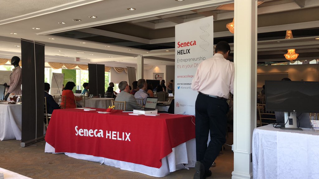 AndyDonovan64's tweet photo. Enjoying discussions about our overall #lifesciences ecosystem in Ontario with not-yet-members to @LifeSciencesON here at #MedEdge but also existing members like @mbohl07 from @CityBrampton @bereskinparr @RH_EcDev and @OfficeOccupier https://t.co/rXzu44HEj1