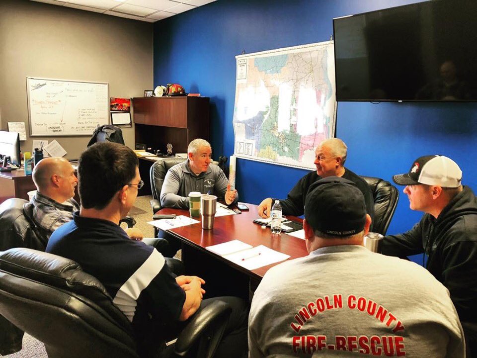 sweirss's tweet photo. #InsideLCFPD The @LCFPD1 leadership team meets regularly to ensure the district is providing the best service possible to our community while being fiscally responsible and planing for the future.
#YourLCFPD π©βπππ https://t.co/ICVeQO7KPv