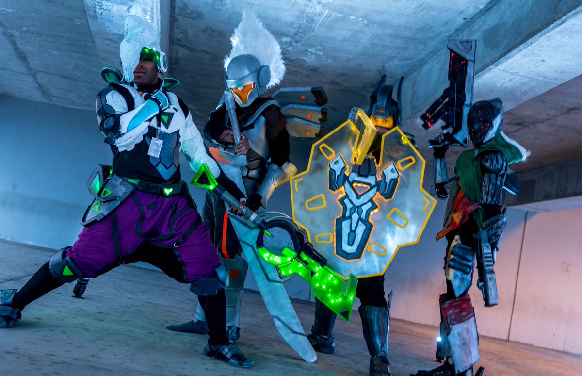 Our performance begins\, image size:1200x775