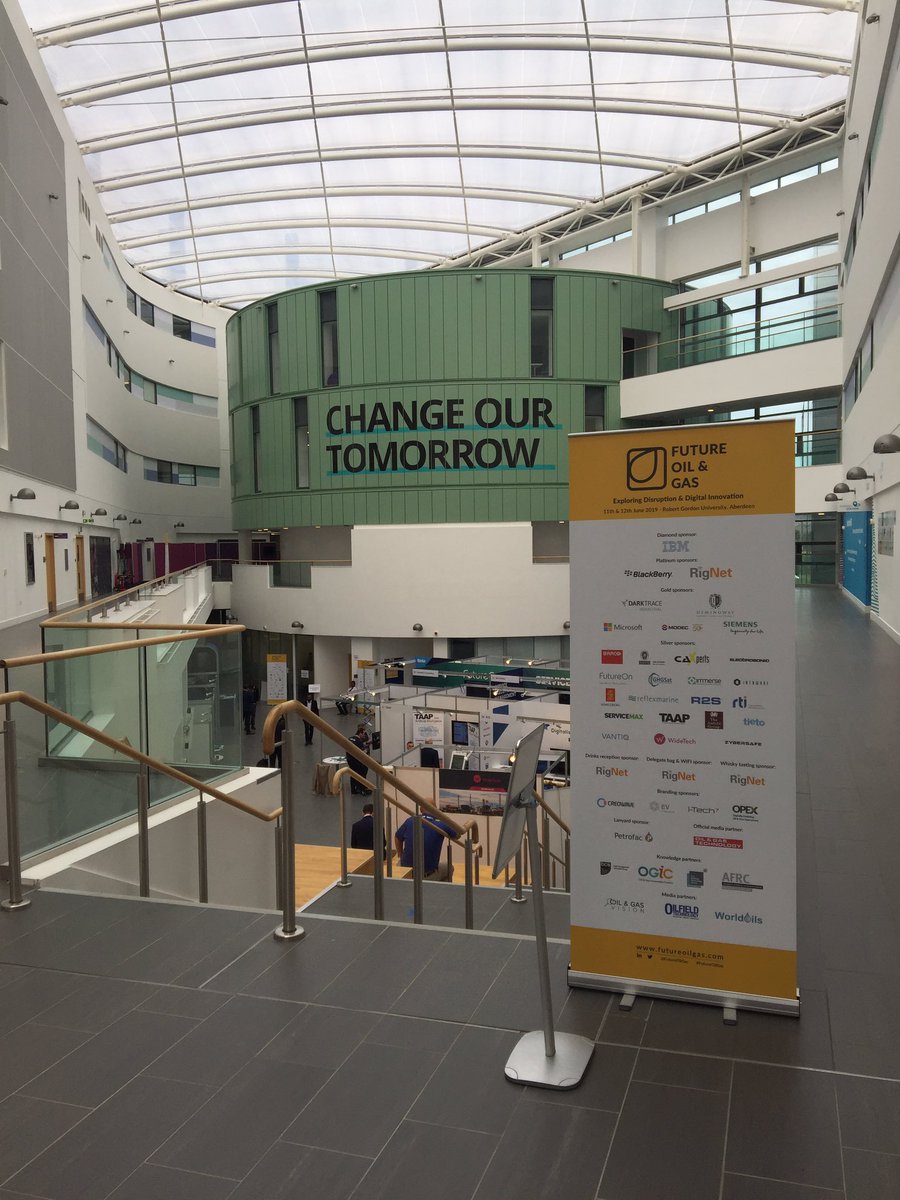 Really good first day of #FutureOilGas at Robert Gordon University. Many interesting presentations and lots of networking opportunities. Detailed discussions around data quality and governance!