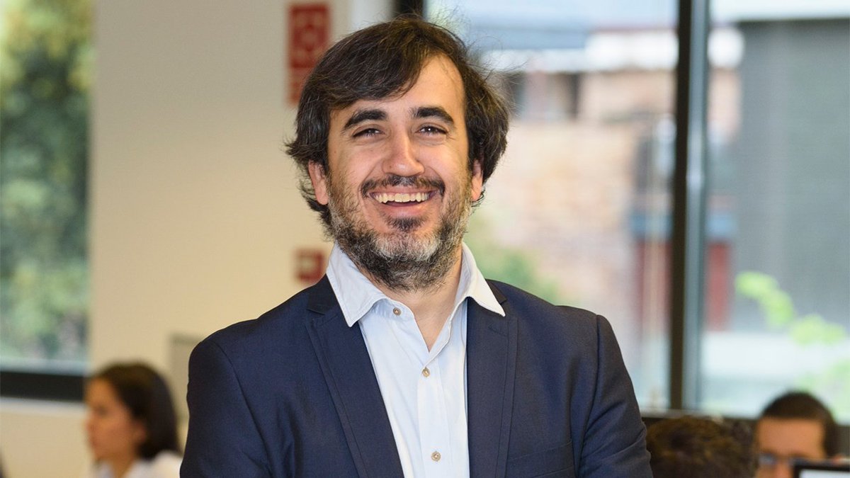 KYOCERA_DS_ES's tweet photo. José Aznar, Product Strategy Manager de @KYOCERA_DS_ES, ha presentado en @IEUniversity cómo Kyocera optimiza la experiencia del empleado gracias a soluciones de onboarding, firma de contratos laborales y expediente de trabajador, y registro horario. https://t.co/TlqFZK3hgp