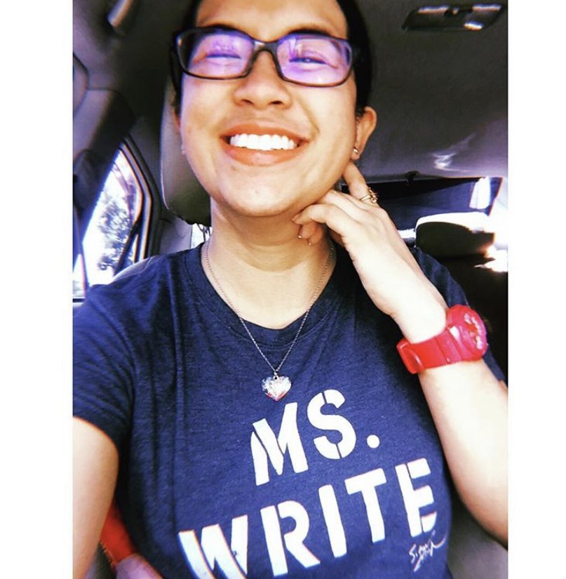 TeeRico_LinMan's tweet photo. Another stunning #MsWrite 
Want to show off your favorite swag?
Tag us for some extra ❤️❤️
Get this exclusive look here 👉🏼https://t.co/FdAUBiPDuO
#SuperModelLevelUnlocked 
@Lin_Manuel https://t.co/Rg9BiveXno