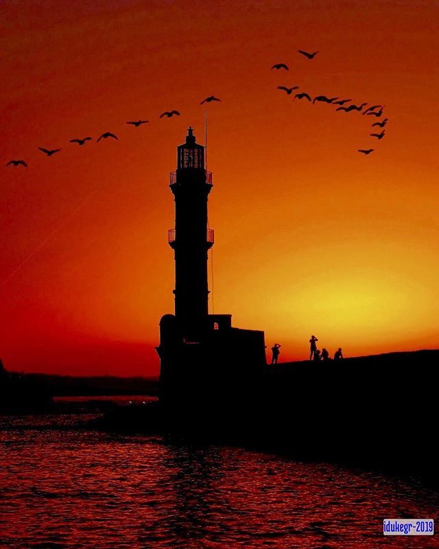🇬🇧 V-for-(Bird)Vendetta 😉 in the red sunset.... Chania, Crete island, Greece

#chania #crete #perfect_chania #alluring_greece #eros_greece #greece_countryside #greece_perfection_ #greecetravelgr1_ #igphotographia #jj_greece_ #loves_greece_ #roundphot… bit.ly/31sUTgW