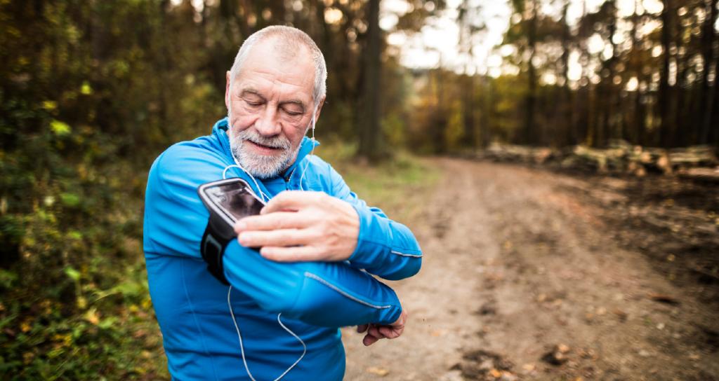 MedscapeNeuro's tweet image. To jog a senior’s memory, prescribe 30 minutes of moderate-intensity exercise. It stimulates the memory network in the brain. #ACSM19 ms.spr.ly/6012TJY1i