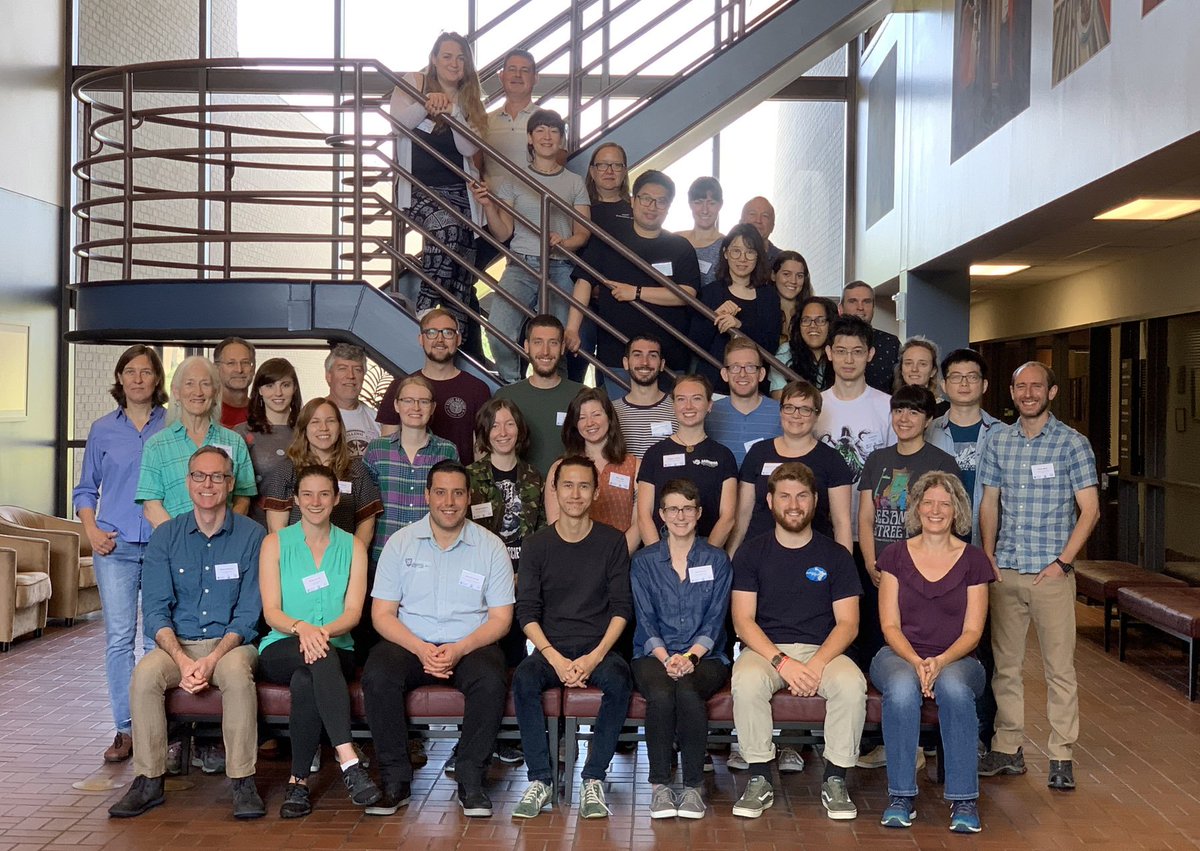 Team photo at the #AntarcticSchool - students and instructors from the US and around the world, meeting to learn about Antarctic glacial history using the sediment core collection at #IODP College Station 🔬🇦🇶❄️ <a href="/PAIS_SCAR/">SCAR_PAIS</a> <a href="/TheJR/">JOIDES Resolution</a> #NSF_GEO