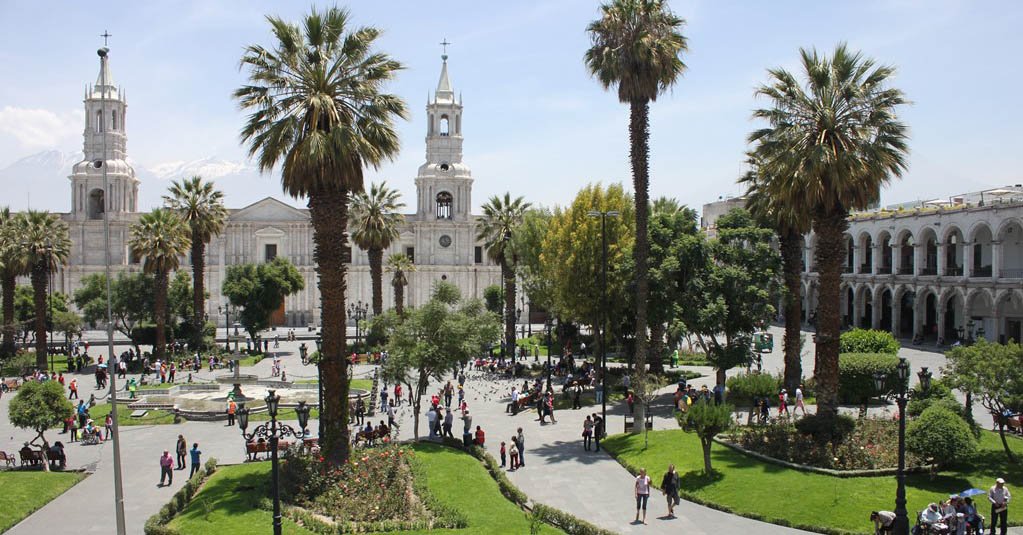 agronetworks's tweet photo. Las exportaciones de #Arequipa entre enero y abril sumaron US$ 1,662 millones 631 mil, 4.9% menos respecto al mismo periodo del 2018, por lo que debe diversificar su oferta exportable, aplicando mayor innovación y tecnología. @ADEX_PERU https://t.co/8IDuLRpnzu https://t.co/G5kENIwytq