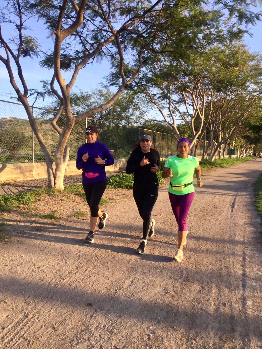 En definitivo DISFRUTAR de este efímero paso por la vida... El camino que por duro que sea relaja !!🏃‍♂️🏃‍♀️💨❣️
#YoElegíCorrer
#EntreRunners #SumandoKMx #CorrerEsMiPasión #CorrerMeHaEnseñado #correVIVEsiente
#CorroConCorazón
#MiVicioEsCorrer