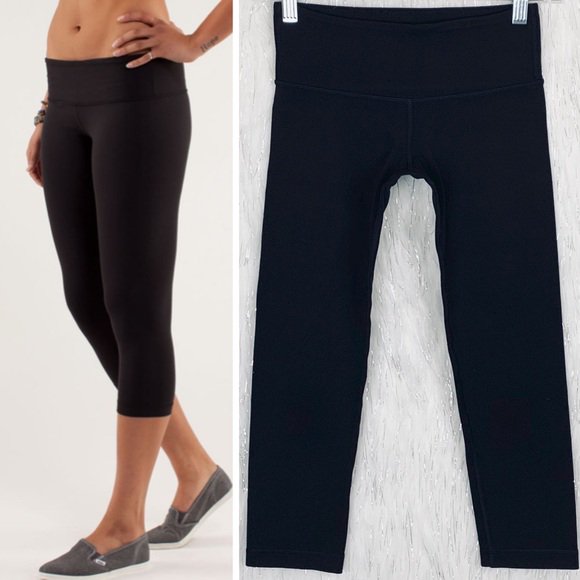 ClosetBargain's tweet photo. So good I had to share! Check out all the items I'm loving on @Poshmarkapp #poshmark #fashion #style #shopmycloset #lululemonathletica: https://t.co/gjJzfQS6ma https://t.co/VaZW3bTo5Z