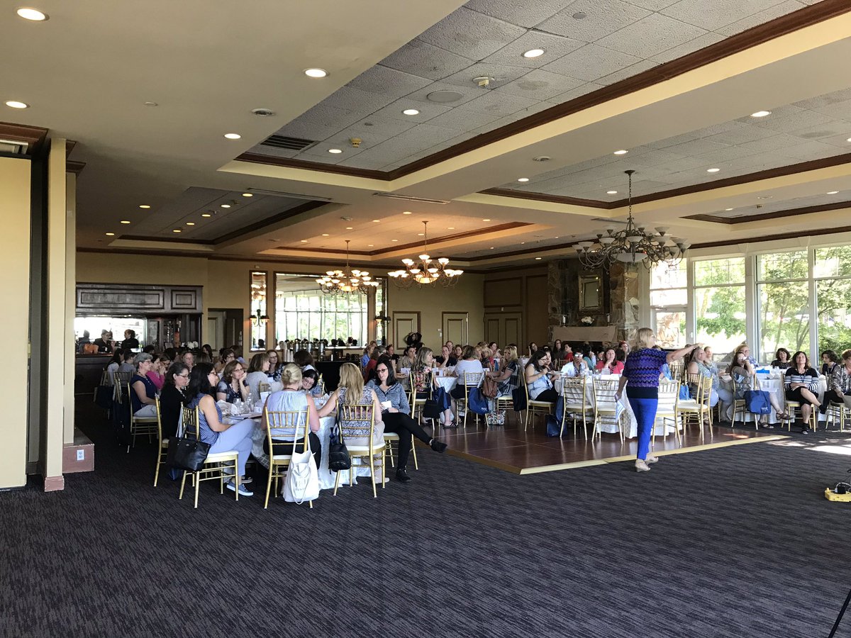 NYSUTSRO's tweet photo. Terrific turnout at @nysut Teaching Assistants ELT workshop in Suffolk! Strengthening the professions of Our Members is what #OurUnionOurValues is all about #SupportSchoolStaff @AndyPallotta @PaulPecorale @nysutEVP @NYSUTStreasurer @jeff4publiced @JlarsonAlb https://t.co/SYwY2y5vLw