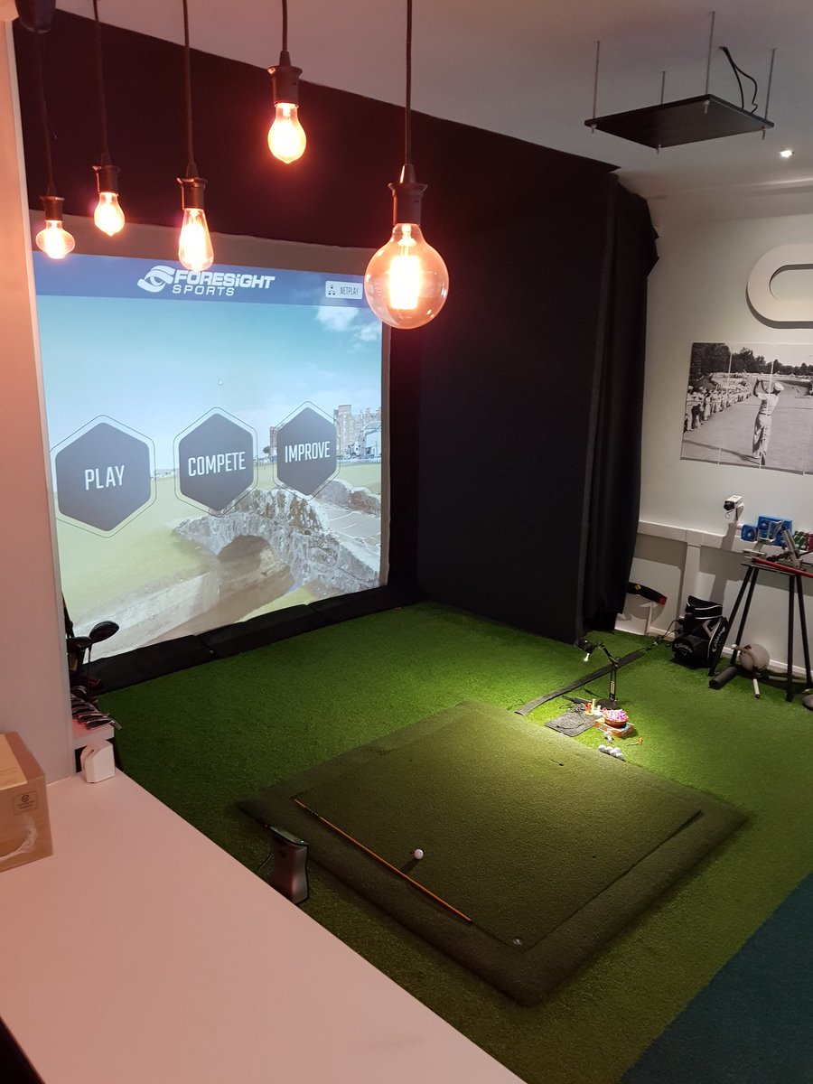 DaveCorsbyPGA's tweet photo. Full evening of coaching tonight @FleetwoodGC ๐ Helping golfers from the @FyldesGolf area. Only 2 slots left in June so DM in advance #Golf #Coaching #GC2Quad https://t.co/5iwLLQxY0D