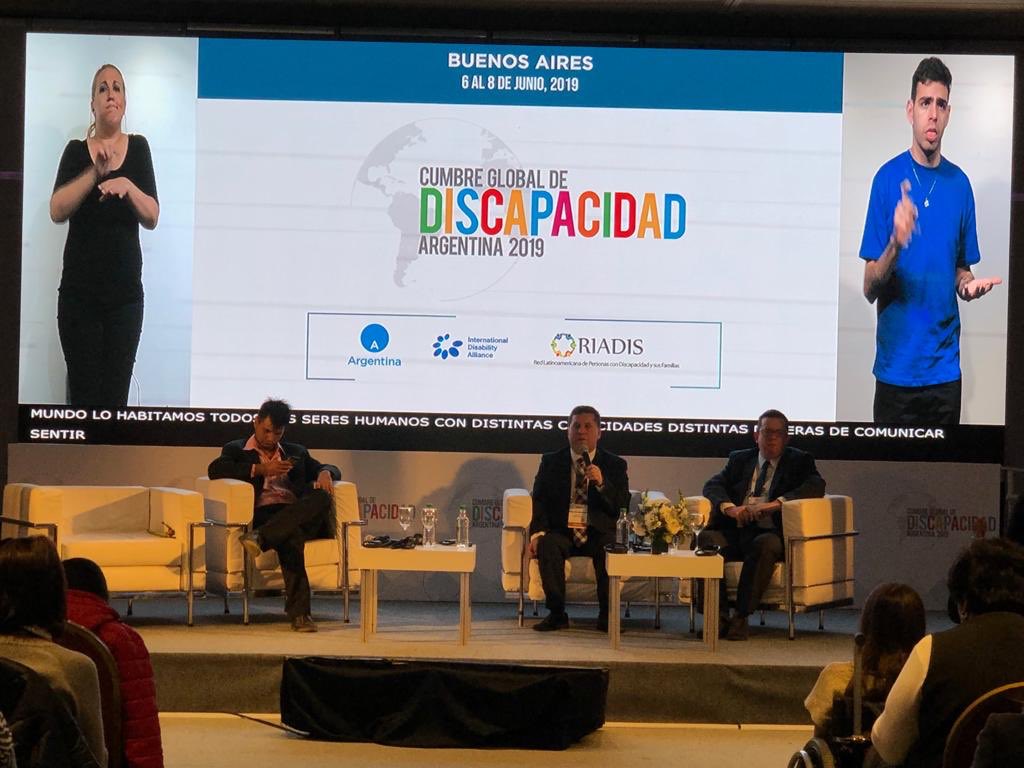 Gratificante hito para la accesibilidad mundial llevar el poder transformador de la voz y acción de los jóvenes a la II Cumbre Global de Discapacidad Argentina 2019.

¡Brillante trabajo equipo <a href="/Comparlante/">Comparlante ♿️</a> <a href="/IDA_CRPD_Forum/">International Disability Alliance (IDA)</a> <a href="/RIADISorg/">Riadis | OFICIAL</a> <a href="/UlacDigital/">ULAC - Unión Latinoamericana de Ciegos</a>! #JóvenesYDiscapacidad #SebAr2019