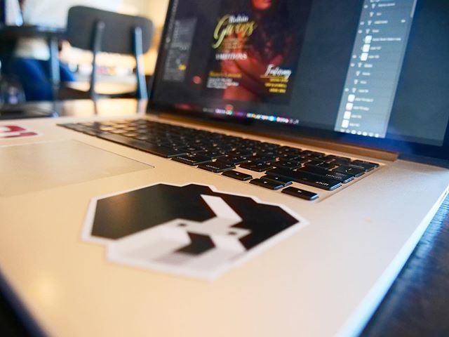 finaldraft's tweet photo. Productive lunch. #alwayscreating ā£
#finaldraftdesign #marketing #graphicdesign #mobilemarketing #vlog #appdevelopment #business #appdeveloper #graphicdesigner #appdev #entrepreneur #motivation #branding #startup #webdesign #uidesign #ui #barbe⦠https://t.co/QdV9snMyC1 https://t.co/iiQUVDIrYg