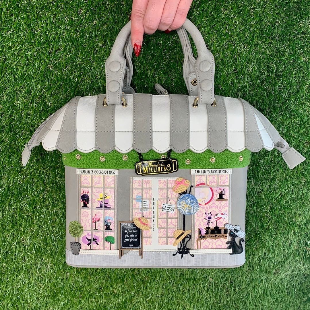 DallasMarket's tweet photo. You'll have market in the bag when you source today's Temps Tuesday picks at the upcoming Dallas Total Home & Gift Market! Discover Parker & Hyde (TM 1-721), Joy Susan (WTC 13-8651) and VendulaLondon (TM 1-741). #dallasmarket #dallasmarkettemps #tempstuesday #fashionaccessories https://t.co/CVYtSllI1G