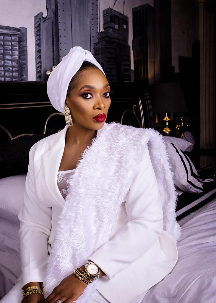 EOrebajo's tweet photo. And the last of them is...... Alter ego 5.............Jamilah Abdulbashir , like her name depicts, beautiful, elegant and graceful. The daughter of Alhaji Moddibo Dahiru Khalifa. She is poised, refined, eloquent and powerful in more ways than one .
#ALTEREGO #birthday #fashion https://t.co/09yimDSQet