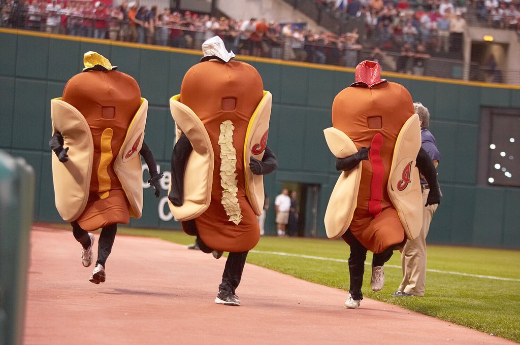 Our baby photos were so cute! 🌭😍

#FeltCuteWontDeleteLater