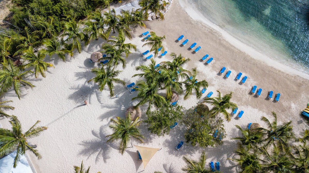 VerandahAntigua's tweet image. A beautiful beach under a shady palm tree, just for you!  This summer, The Verandah Resort &amp;amp; Spa is the perfect choice for couples, families, and friends to escape and enjoy the best of the Caribbean.  All-inclusive rates from just $187 per person.  Call today: 800.858.4618