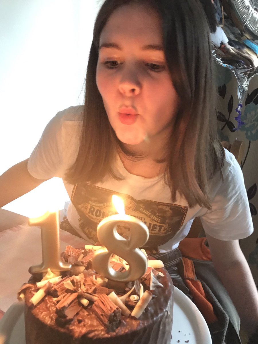 Whiffenpuff's tweet photo. Birthday done ๐๐ป#grumpyteenager https://t.co/iGP5Oi31Vv