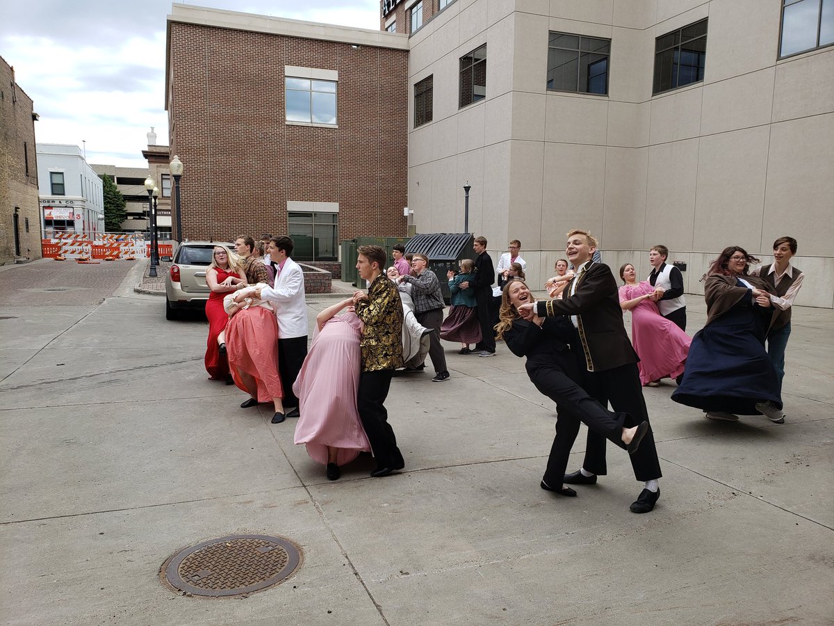 THSTheater's tweet photo. Rule #4,382 of being in theater: be flexible! So when we can't be on stage... we practice in the alley! https://t.co/20MCm3hzDo