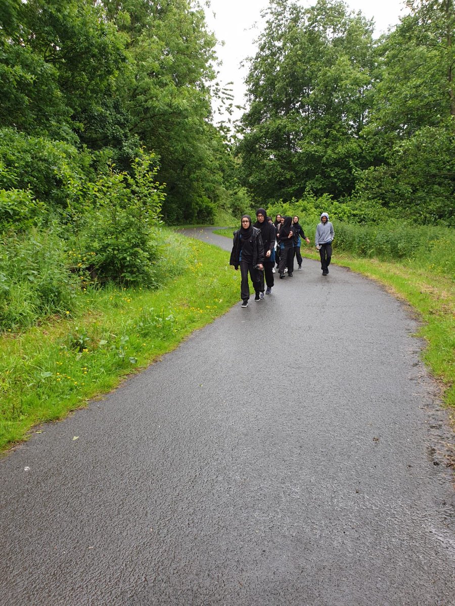pmghs's tweet photo. Pupils raising funds for the @Heartbeat_nwcc completing part of the Guild Wheel '21' mile walk . #ProudPreston #challengingwalk #notbeatenbytheweather https://t.co/jACItWir8F