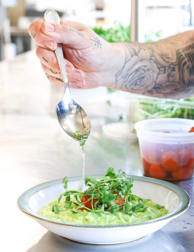 We know you're hungry for more, this is why we are now open for lunch! 
*Tuesday to Friday: 11am-3pm | Saturday &amp; Sunday: 10am-3pm*
#verreonthewater #verreyvr