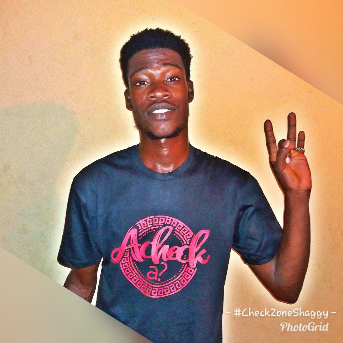 CheckZoneShaggy's tweet photo. This is the official t-shirts for this years Elmina Bakatue Festival. So get yours for a cool 25gh cedis p3. Contact this number 0555169039. Free delivery.

@kojo_vypa 
#AcheckAh? https://t.co/TeoxBD4rVg