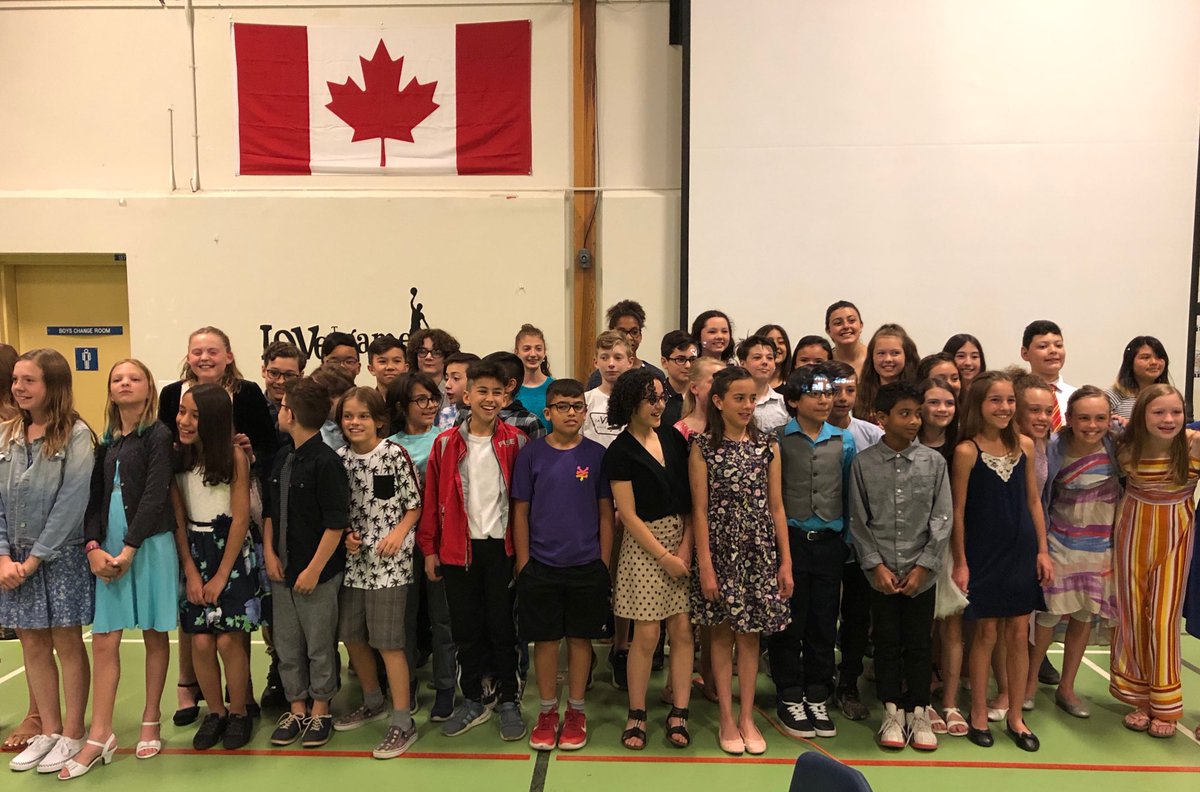 ⁦@CCSD_edu⁩ 44 Grade 6 St. Margaret students receive their International Spanish Academy Certificates from the Ministry of Spain. Felicidades.