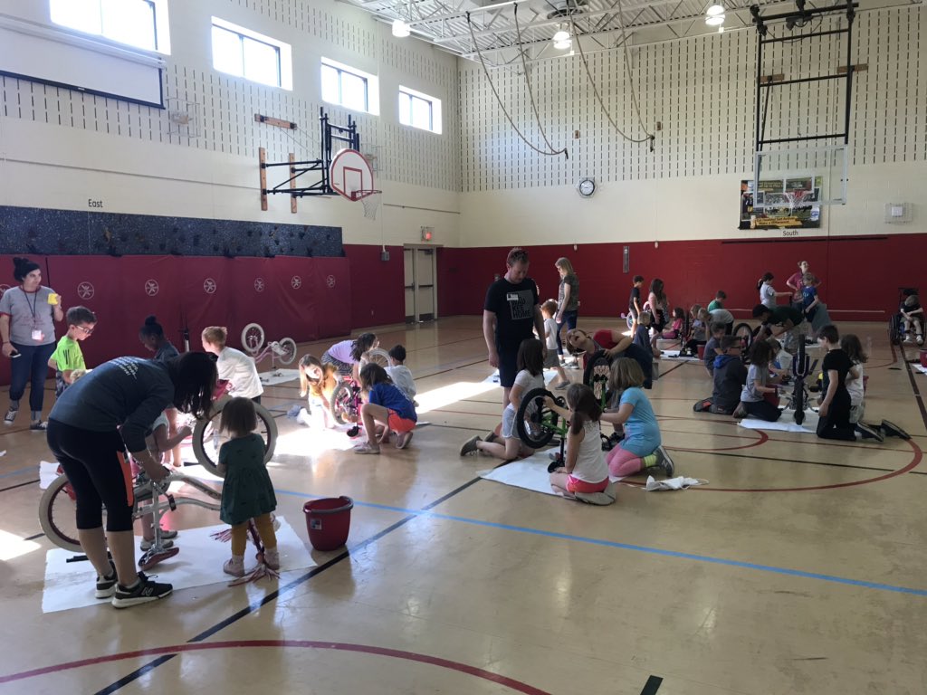 First annual <a href="/WashTimbyTOSA/">Washington Elem TOSA</a> service day. It’s great to see our students and staff so eager to give back.