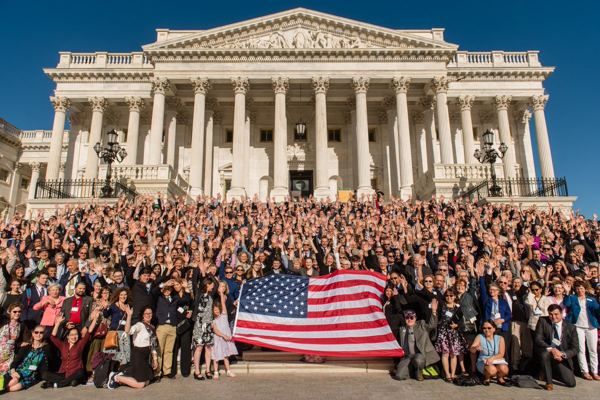 Wow! 1500+ volunteers came to D.C. to highlight the issue of climate change. Here they are on Capitol Hill before holding 526 meetings with Congress.

These grassroots advocates are supporting the Energy Innovation Act, a major #BipartisanClimate bill: energyinnovationact.org