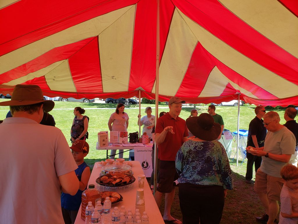 FalconHeights's tweet image. What a fantastic event! Thank you Falcon Heights Fire Department, Community Engagement Commission, Parks and Recreation Commission, City Council, Public Works, Falcon Heights-Lauderdale Lions Club, residents and visitors. #SpringTogether