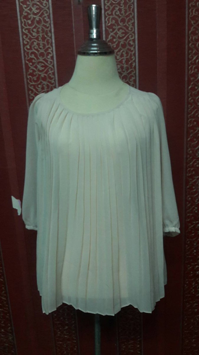 weenawan05's tweet image. เสื้อชีฟองแขนยาว คอกลม งานจับกลีบั้งตัว สวยดูดี รหัส C08
อก 25 นิ้ว 
ยาว  24 นิ้ว
แขน 17  นิ้ว
ราคา 100 บาท
สอบถามเพิ่มเติมได้ที่
IDLine : @maengposhop
Website ; maengposhop.com
Fb : facebook.com/maengposhop
Tel : 095-9269995 , 095-4466985