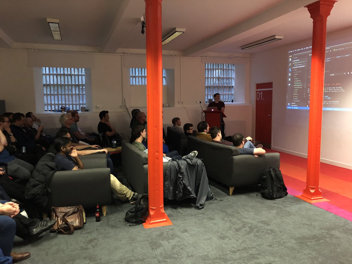 nottsjs's tweet image. A bit of mob programming going at #NottsJS (Praise the demo gods 🙌)