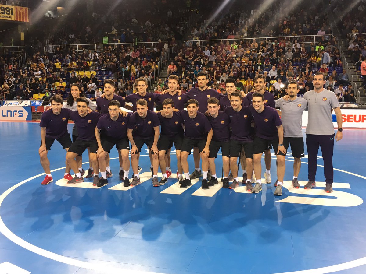 👏👏 Felicitats als equips Aleví, Infantil, Cadet i Juvenil <a href="/FCBfutbolsala/">Barça Futbol Sala</a>, tots CAMPIONS DE LLIGA! 🔵🔴 #ForçaBarça