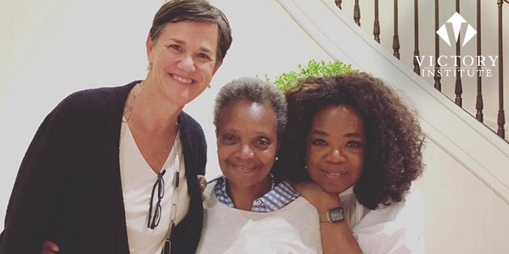 VictoryInst's tweet photo. BIG NEWS: Today, @Oprah met Chicago Mayor @LightfootForChi to discuss the future of the Windy City! #RepresentationIsPower π³οΈβππ https://t.co/1JpJ3gbNwU