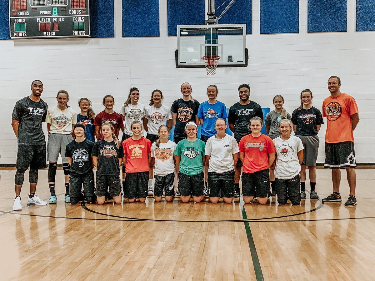 LCTigerGBB's tweet photo. A huge thank you to Terez Van Pelt and TVP basketball today for the great workout, lessons, and fun! https://t.co/Q807Htwjrw