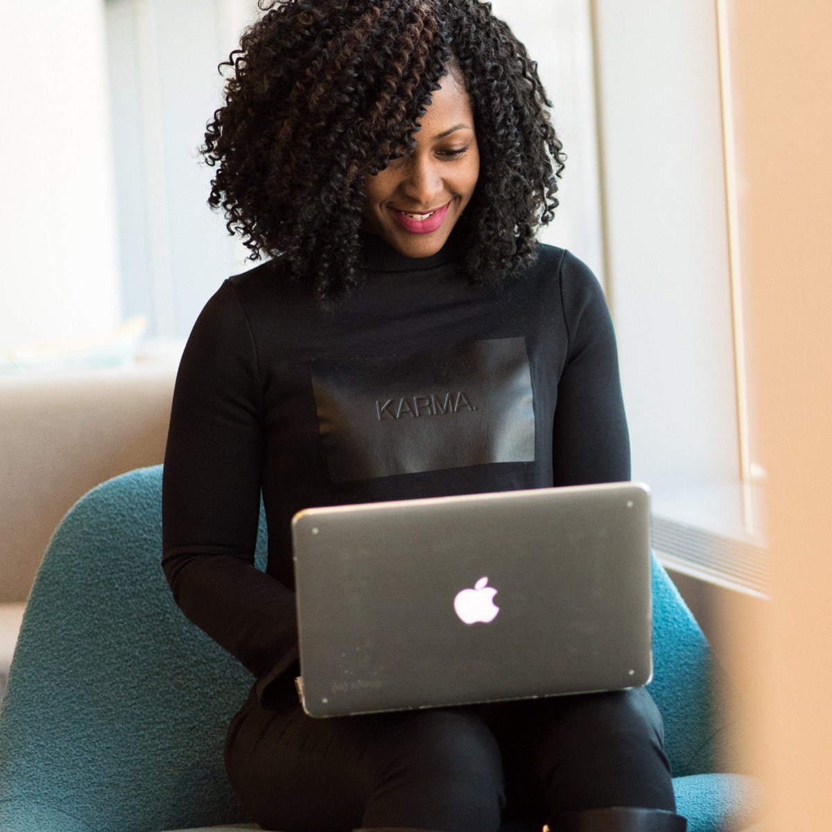 @WeWorkMEX que ya opera en Ciudad de México, Guadalajara y Monterrey en el segmento de oficinas, ahora se perfila para entrar al mercado mexicano del #CoLiving a través de WeLive.
👉 bit.ly/2WUkO1m
#CREA #Soluciones #BienesRaíces