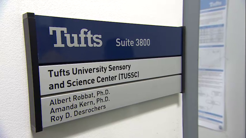 Chronicle5's tweet photo. If you want to work at this @TuftsUniversity department, you've got to know how to "bunny sniff" and be brave enough to smell "some of the most disgusting things in the world" Want an application? @ErikaWCVB #wackywork @shaynaseymour @anthonyeverett 7:30 #wcvb https://t.co/GVqj9IfX7n