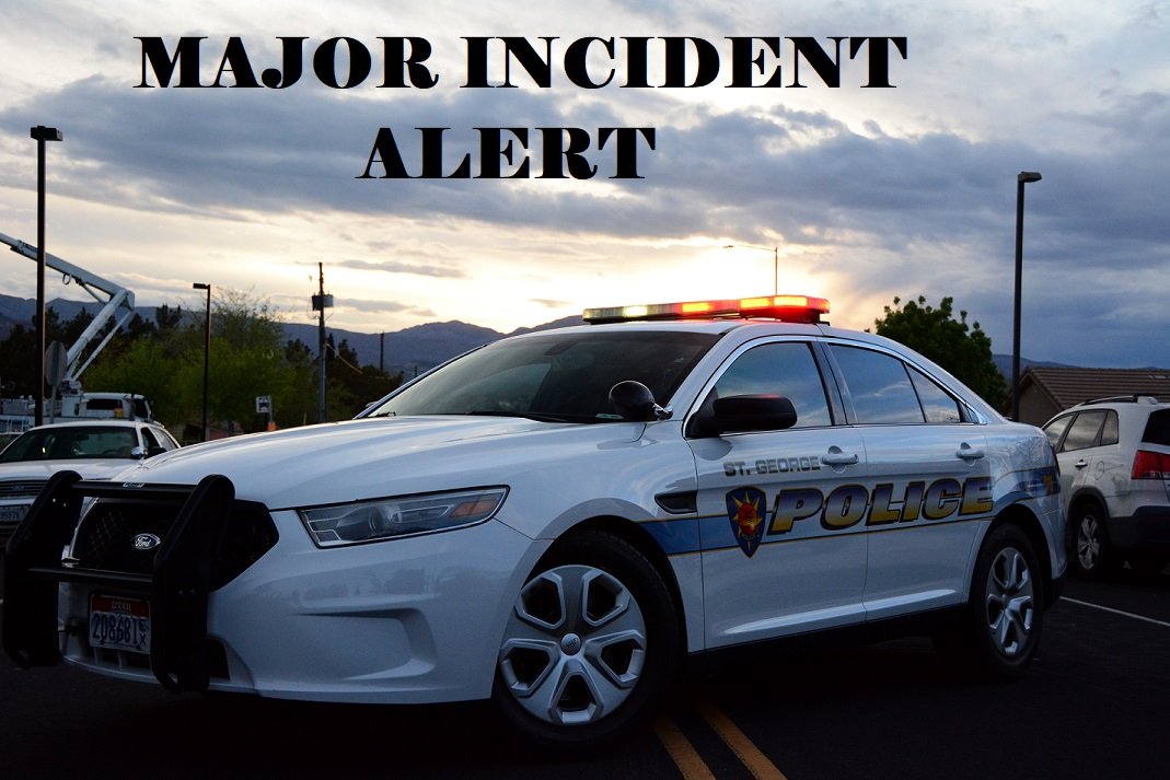 sgcitypoliceut's tweet image. There is a gas line break in the area of 1000 E. 400 S. 1000 E. is closed in this area until it is safe. Please avoid the area. Thank you.