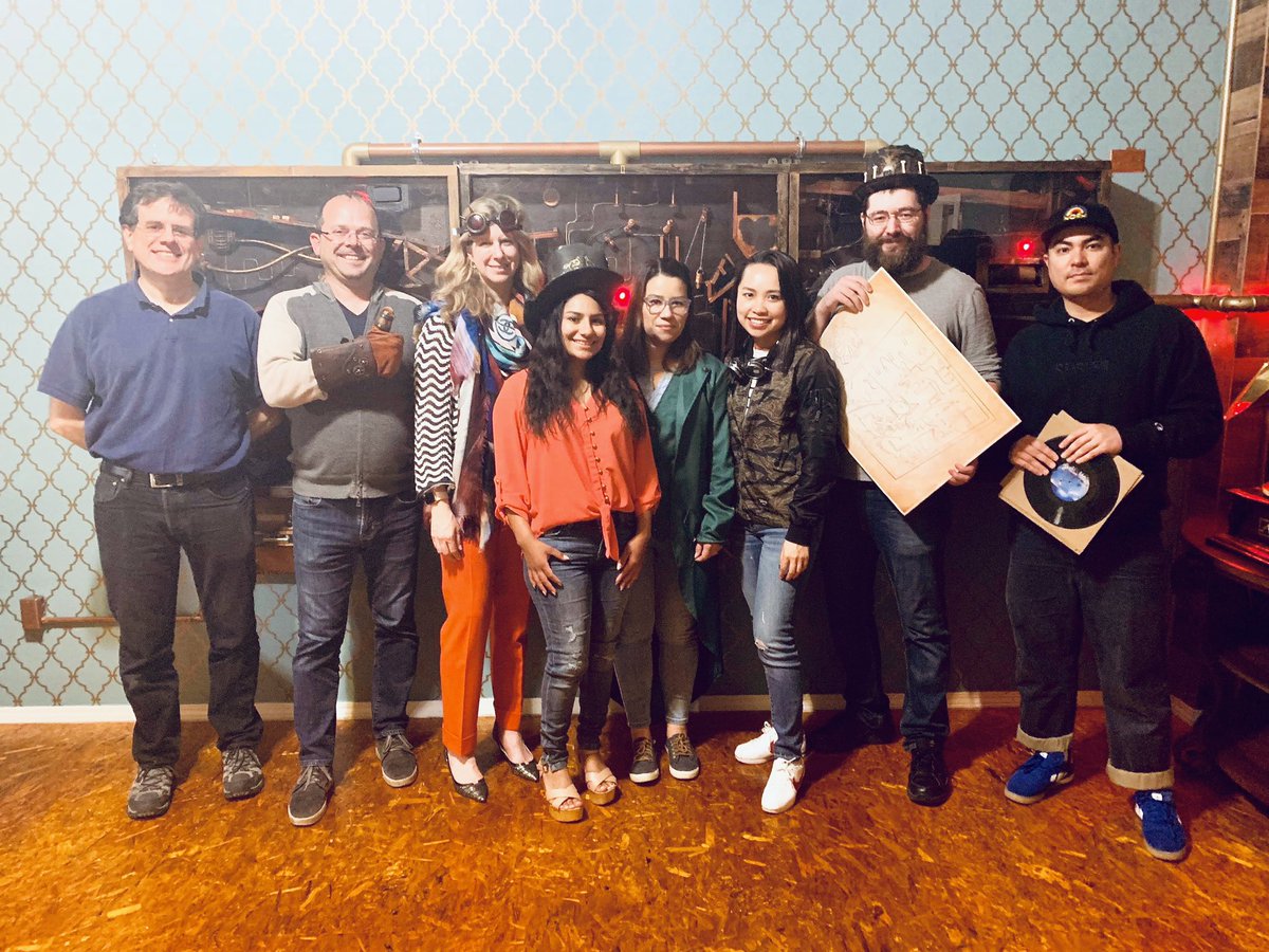 CruxSystems's tweet image. We escaped!!! What a great experience! Thanks team!
@clockwiseescape 👁🎩🧳⏳🧱🚪📜💯
#escaperoom #incrediblemachine #teamwork #teamouting #hint #clue