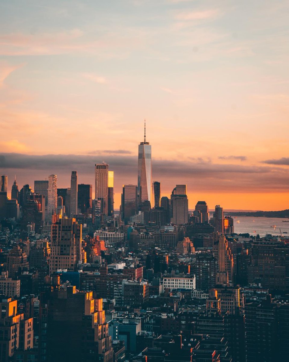 Nothing quite like summer in the city. | 📷: <a href="/ratchetjulie/">julie</a>