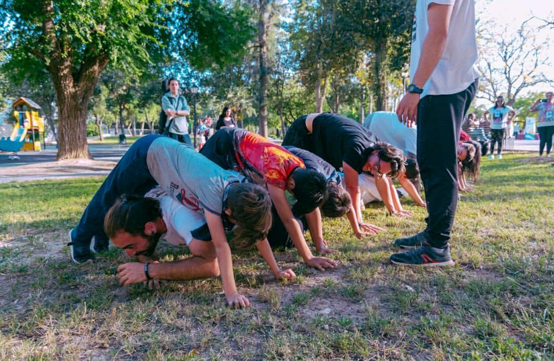 PKenlaescuela's tweet photo. Para hacer #parkour adecuadamente debemos preparar el cuerpo para que este resista. Por ello trabajamos el acondicionamiento físico, pero siempre realizado de una manera lúdica. https://t.co/wKqhSqGx5C