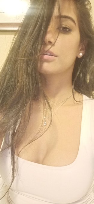 A Pic for you Tweethearts. https://t.co/Akj1GtZiXc<a href="/tag/thepoonampandeyapp"class="tags"><span>#thepoonampandeyapp</span></a>